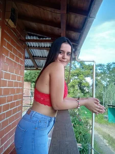 sarita_rouzze Public Pic 3