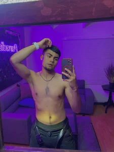 s e x y b o y . 2 de kalivan_voinesscu  Imagens