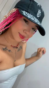 Alisha_LS Public Kuva