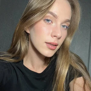 A_Lilly Public Pic 4