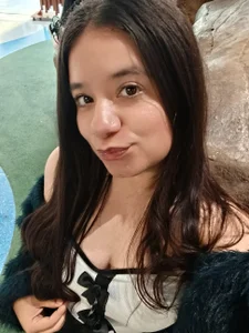 Lia_Robertss_b Public Pic