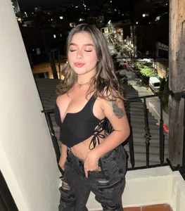 Chloewhitee Public Pic