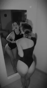 Ameellie "What The Mirror Reflects… Stays Between Me And It." Pic