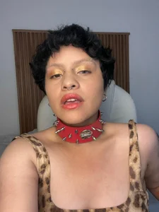 Alaska_deluxe necklace Pic 3