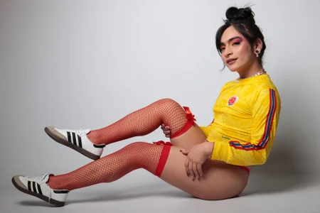 Malaia_thompson_ 🏆🔥 The passion of the World Cup is lived here Pic 3