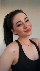 PlayfulKiraa Public Pic 3