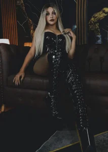 Amelie_Vandenoir's 🔥 Sex Photo 4