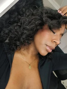 KloheCurvy 🌸 Immagine  2