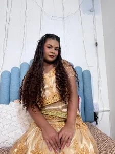 yaazhinii Public Billede 2