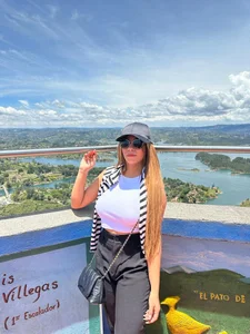 Hall_16のHappyの枚の写真