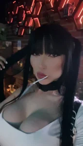 Leea_Rose Public Pic 2