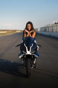 OhAnita kullanıcısının Out for a ride 🏍️ albümü -  3 fotoğraf