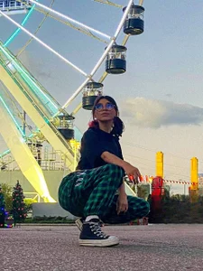 Violetta_Nur Public Foto 5