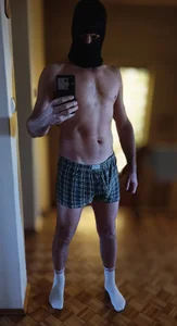 Public od maskedhunk  6 snímek