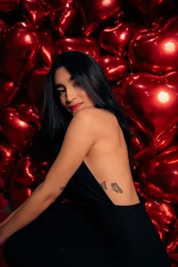 liz_rouse_ Valentine's Day Pic 4