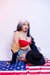 Aylen_darkmoor 4th July 💙🤍❤️ Pic 2