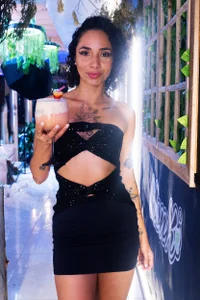 SilvanaOwen sesy girl Pic 2