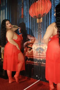 GeorgiaLerox ♥️Lady in red♥️ Billede 4