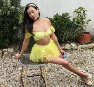 EmiGomez_ 👑 When Beauty drops her dress... the magic begins Immagine  7