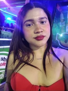 Michelle_Jones__ Public slika 3
