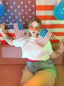 Happy Independence Day de Yoki_Shizuko  9 Imagens