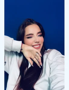 sarah_and_taylor SARAH IS PRETTY 🤤 Pic 2