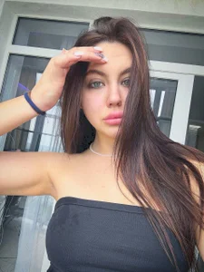 SharikaCampau ✨ Little Secrets of Molly Pic