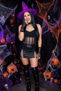Candace_QueenのHalloween ,Touch my broom and caress my balls. 🎃🎃🎃🎃🎃🎃🎃🎃🎃🎃 BUUUUUU!!!!! 👻👻👻👻👻👻👻👻👻の 5枚の写真