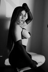 BiancaPierce 🖤 Dark Silhouette 🖤 Pic 2