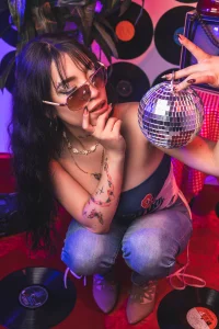 EmaLittle 🔥Too Hot for Vinyl🔥 圖片 5