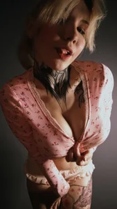 RenLush Sweetest Sin 😈 Pic 5