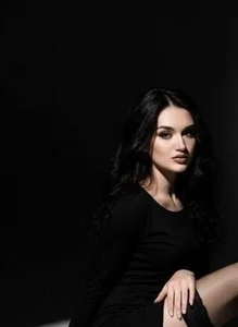 Holly_Beck Public Bilde