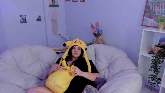 MaryHarrys Pika pika Pic 4