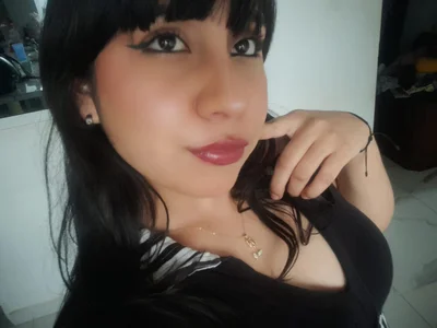 JadeVale I want you to follow me and watch me 💕 Foto 3