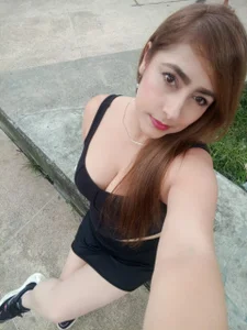 Emili__hot Public Pic 3