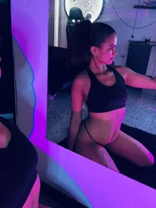 Saray-sexy1 This sexy girl 🥵😈 Pic 2