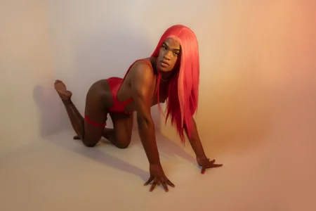 ZoeQueenn 🎀Ebony goddess in pink🎀 Pic 2
