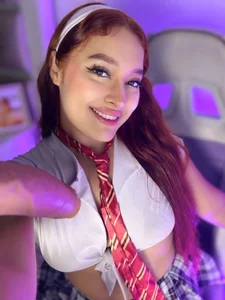 Emily_Harpeer 𝐷𝑜 𝑦𝑜𝑢 𝑡ℎ𝑖𝑛𝑘 𝐼 𝑐𝑎𝑛 𝑔𝑒𝑡 𝑔𝑜𝑜𝑑 𝑔𝑟𝑎𝑑𝑒𝑠? Pic 4