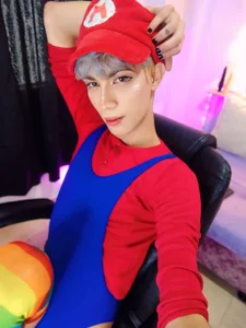 Cooperrosscute233 Marios Bross in action! Hình