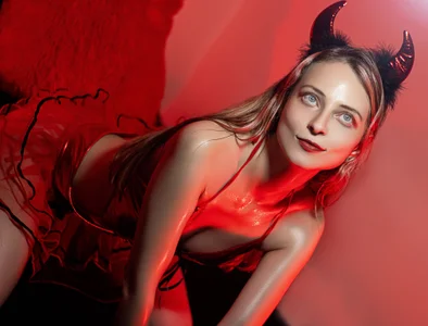 AmbeerWood_ Devil girl Pic 5