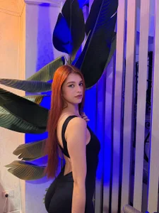 SaraLugo pretty girl willing to please slika 4