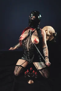 MorganaCrowley PAIN AND PLEASURE IN DARK DESIRES Pic 5