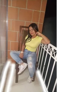 Pretty_Desiree Public Pic 3