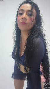 VickyNight_ Public Kuva 4