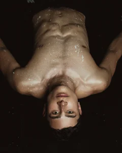 AustinJones_My body is art, do you want to be a painter?🎨🖌️ Bild 4