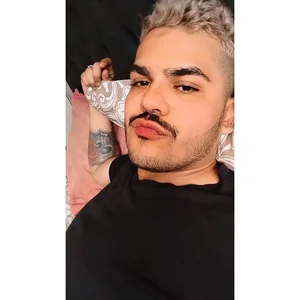 Blond de LatinBearX  Imagens