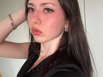 MonikaFloresca Public Hình 3