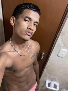 Boy_savoy Public Pic 2