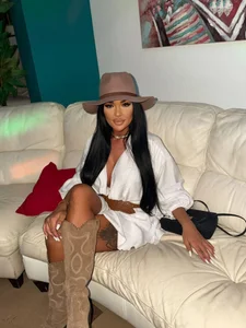 queendesirePublic Bild 5