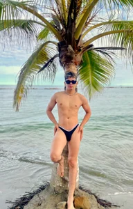 RobinLenoxx: I love the becah ( 3 фото)